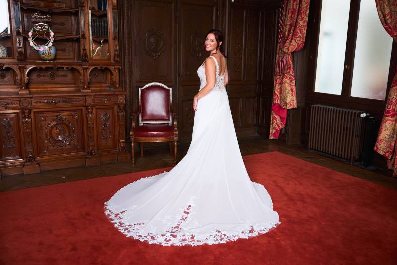 Robe de Mariée Alies traîne - Céline d'Al à Bolbec 76210