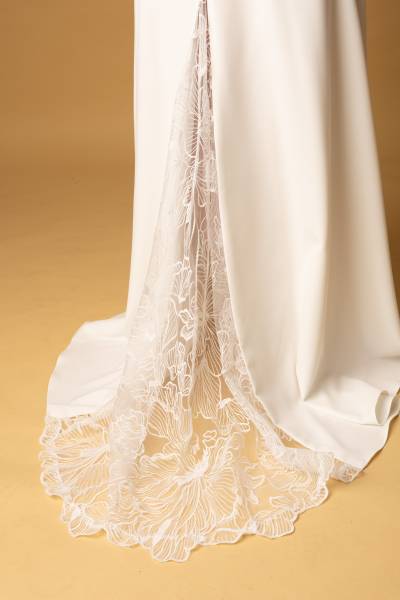 Robe de Mariée Esmée quille de dentelle - Boutique Céline d'Al à Bolbec 76210