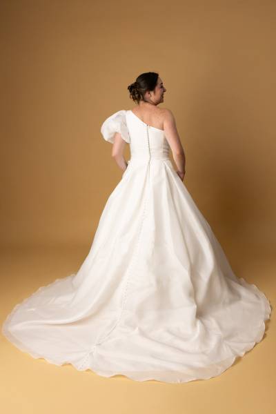 Robe de Mariée Lucia dos - Boutique Céline d'Al à Bolbec 76210