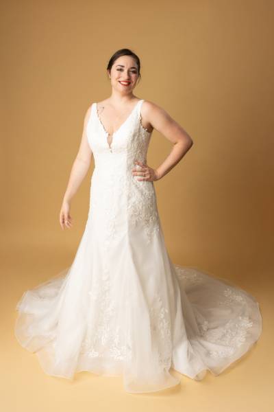 Robe de Mariée Novela fourreau - Boutique Céline d'Al à Bolbec 76210