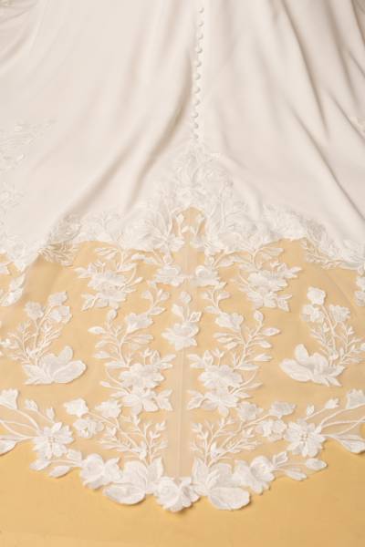 Robe de Mariée Quadisha traine - Boutique Céline d'Al à Bolbec 76210