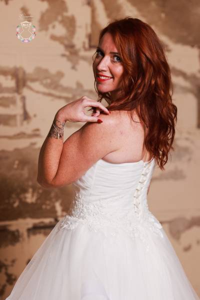 Location Robe de Mariée Vague lacet - Boutique Céline d'Al à Bolbec 76210