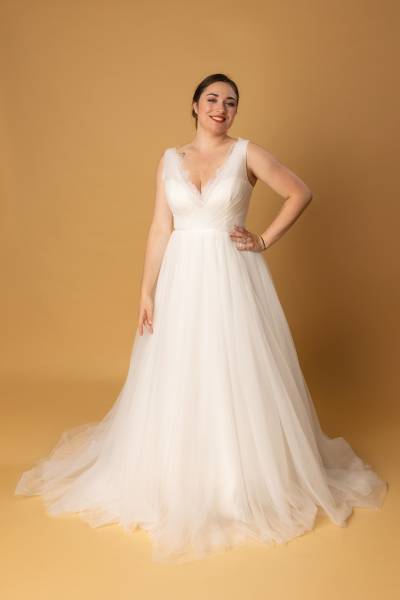 Robe de Mariée Willow tulle et dentelle - Boutique Céline d'Al à Bolbec 76210
