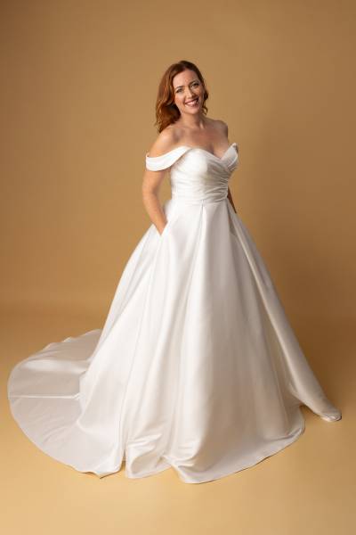 Robe de Mariée Ynovie - Boutique Céline d'Al à Bolbec 76210