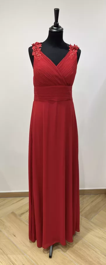 robe-longue-rouge-a-bretelles-129.webp